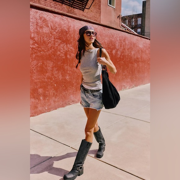 FREE PEOPLE NOW OR NEVER DENIM SHORTS ❤️IN STORES❤️NWT❤️ - Picture 3 of 6